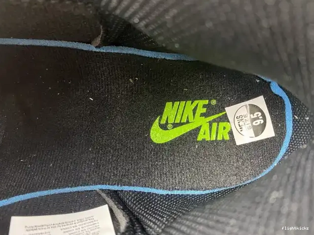 Green OG Jordan 1 High Air 555088-030 Pine 0527